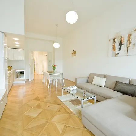 Bohemia Old Town Apartment *